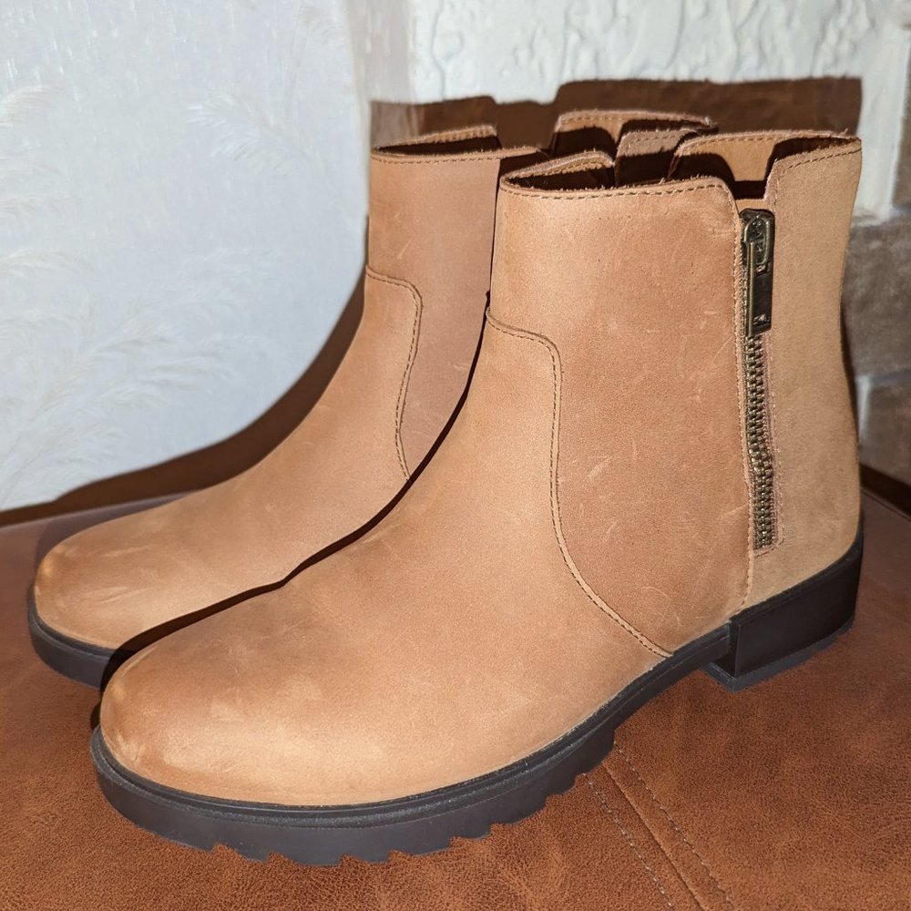 Sorel Emelie II Zip WP - Women's Size 8.5 - New